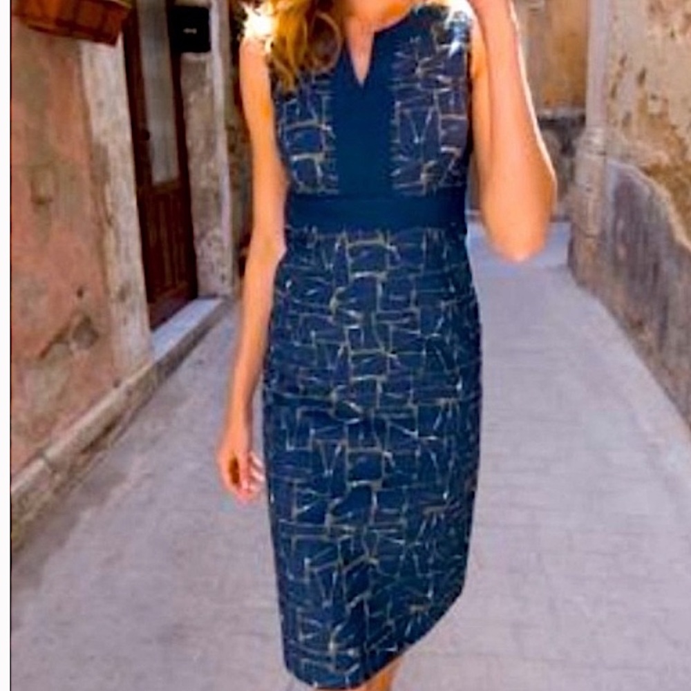 BODEN Abstract Sleeveless Notched Neck Shift Dress